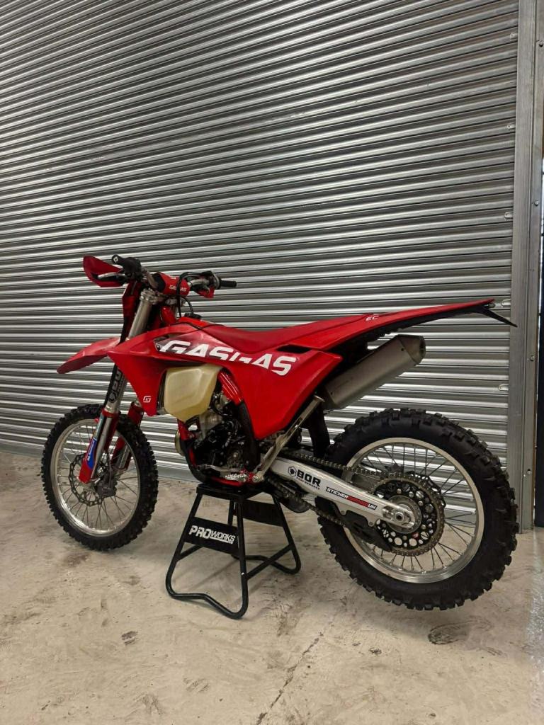 2024 GAS GAS EC 250 ROAD REGISTERED....74 HOURS.....£5295....MOTO X CHANGE