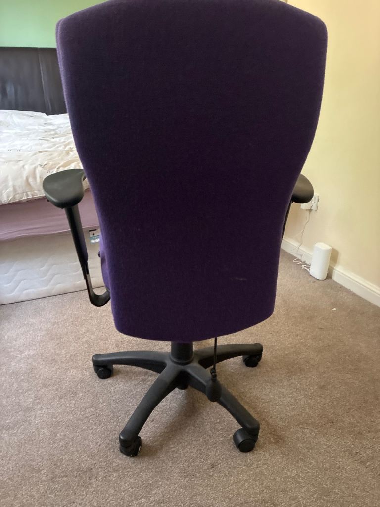 Office chair in very good condition 