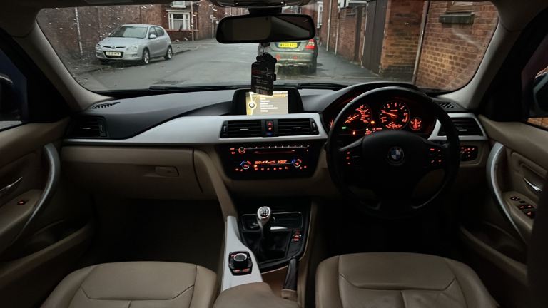 BMW, 3 SERIES, Saloon, 2012, Manual, 1995 (cc), 4 doors