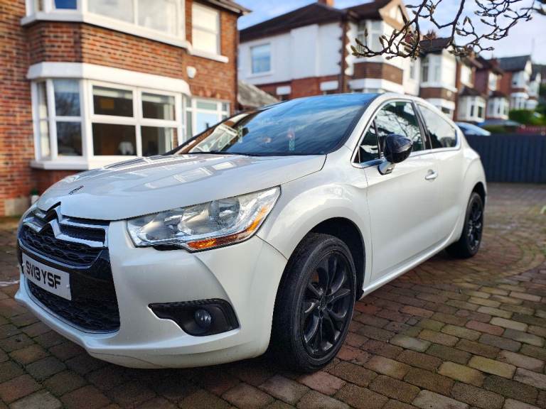 Citroen, DS4, Hatchback, 2013, Manual, 1997 (cc), 5 doors