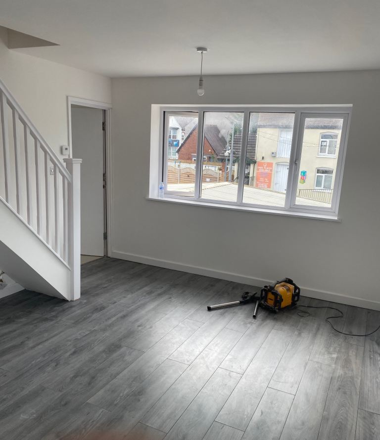 Flat to let 