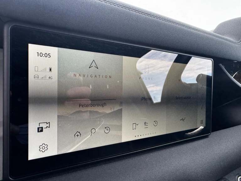 2023 Land Rover Defender 3.0 D250 Hard Top SE Auto PANEL VAN DIESEL Automatic