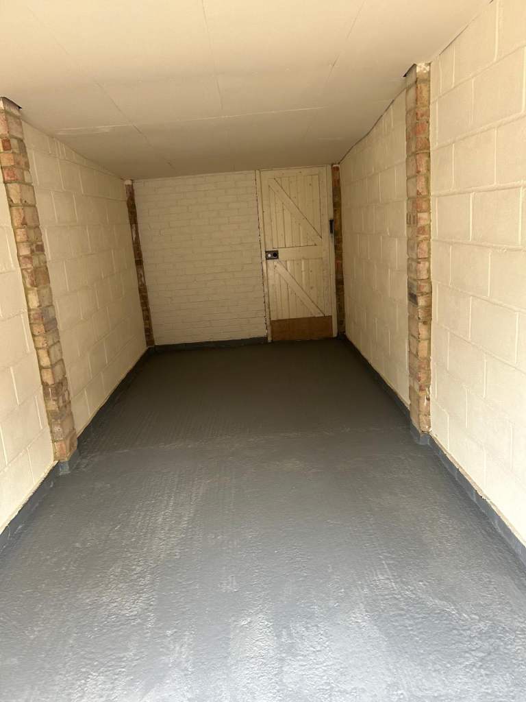 Garage to rent in Surbiton