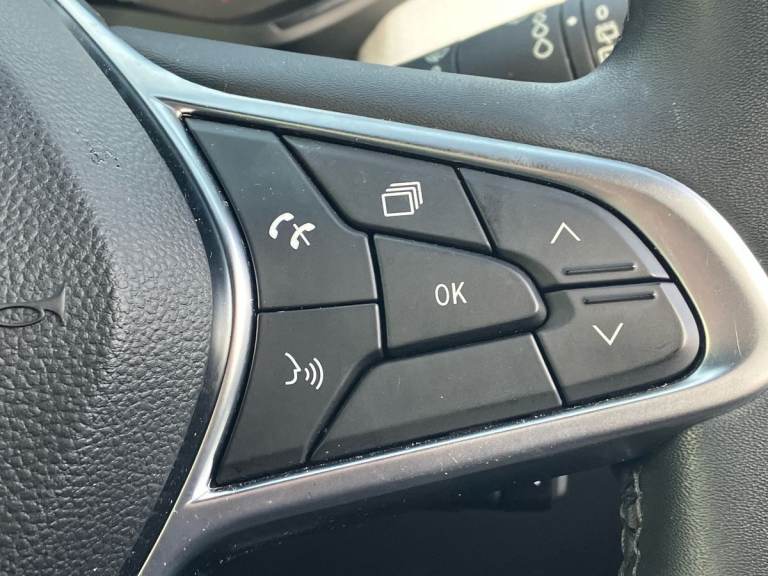 2022 Renault Clio 1.6 E-TECH Hybrid 140 SE Edition 5dr Auto Hatchback PETROL/ELECTRIC Automatic