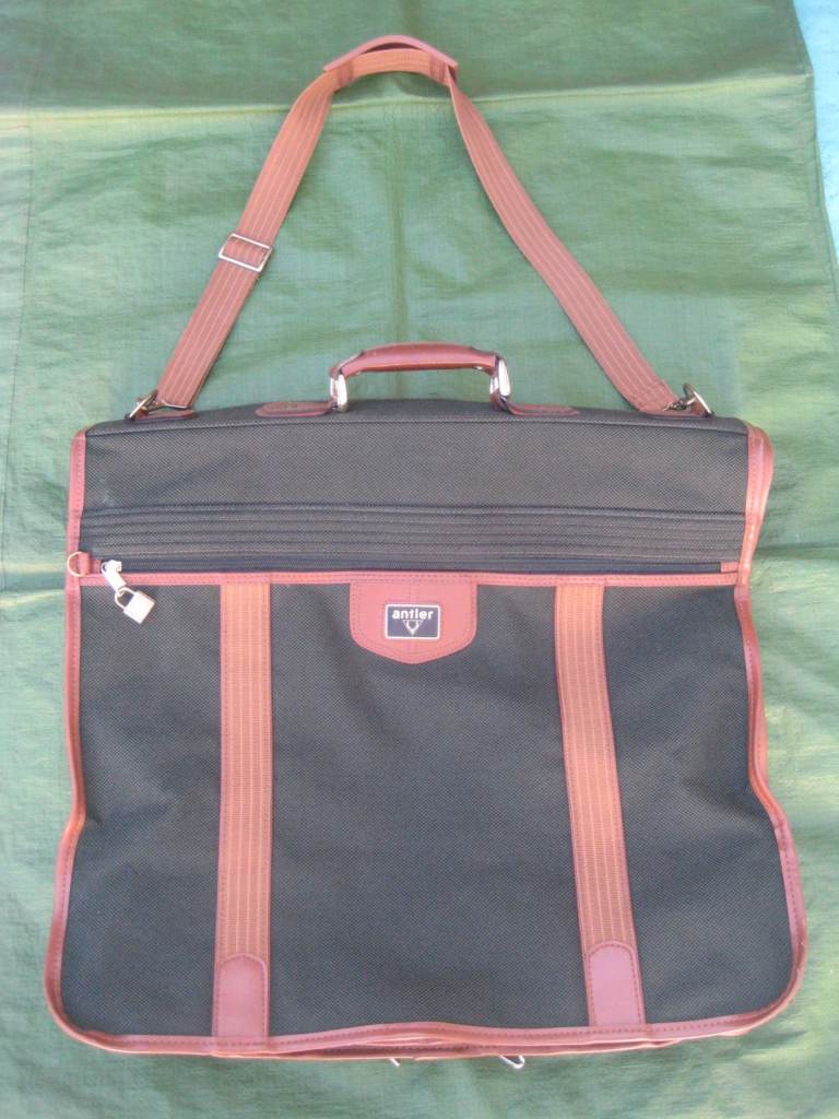 Antler Suit/Dress/Shirt/Garment Carrier with Hook, Strong Hand Grip & Adjustable Shoulder Strap: £25