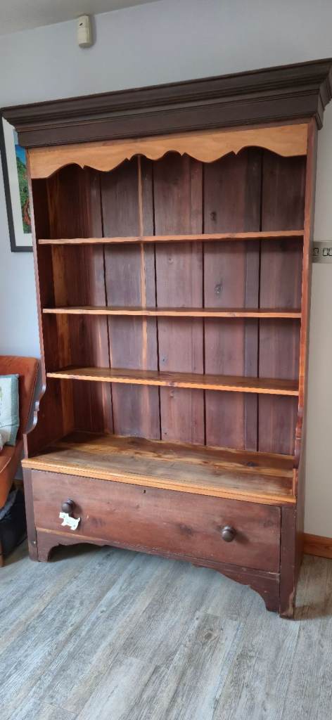 Bookcase/dresser unit