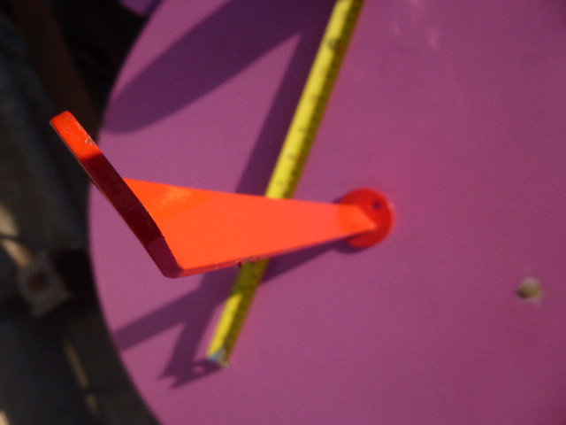 Red Metal Shop Retail Fittings Hooks x 42