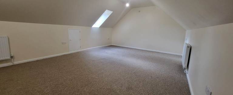 2 Bedroom Maisonette/Flat