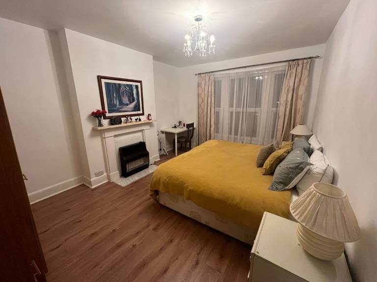 Ample confortable room for a female only to be shared winth another lady with another lady