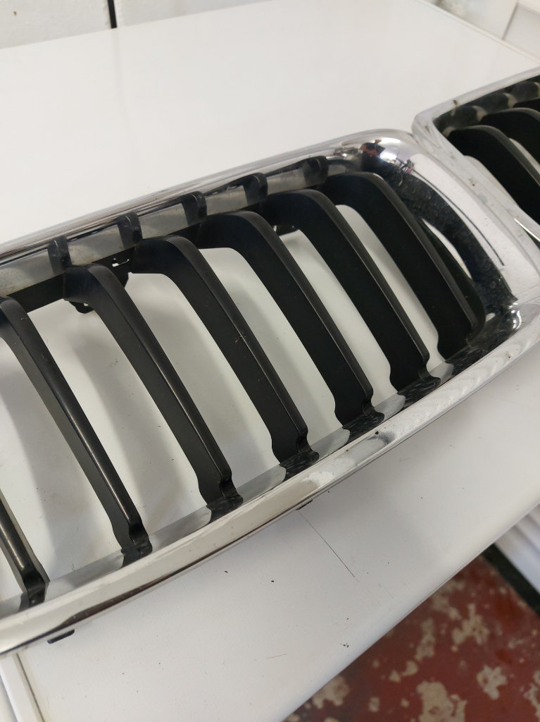 BMW f30/F31 genuine front kidney grill