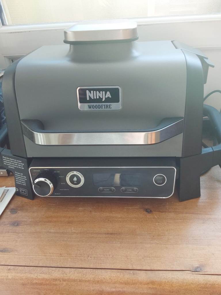 Ninja Woodfire Electric BBQ Grill & Smoker - Barely Used!
