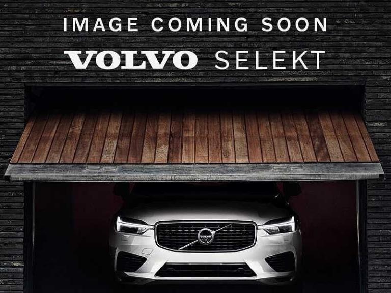 VOLVO V40 T2 [122] Momentum 5dr Geartronic