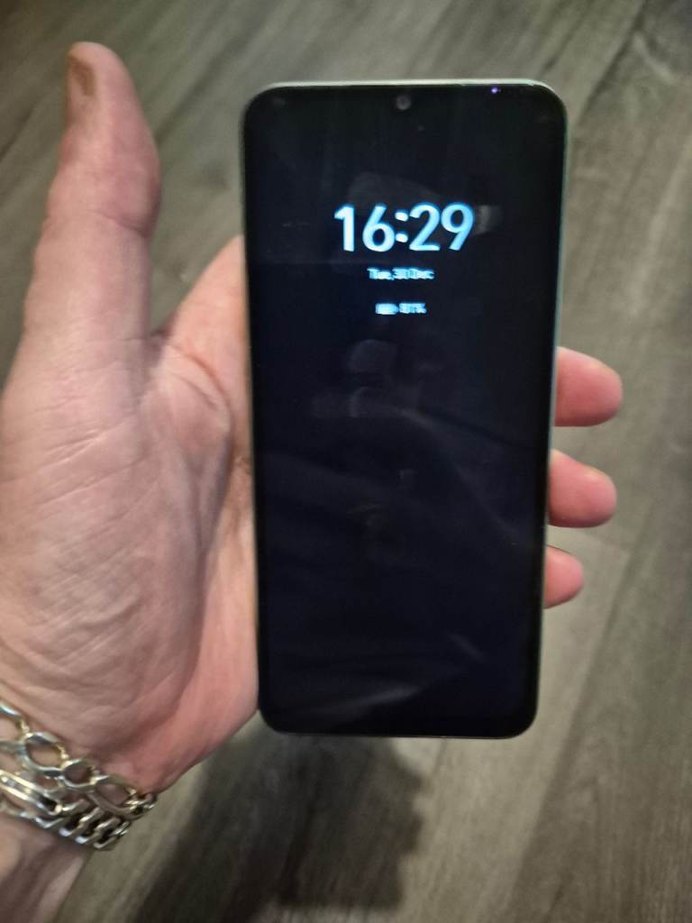 Mobile phone Honor 6xb 128gb open to all networks 