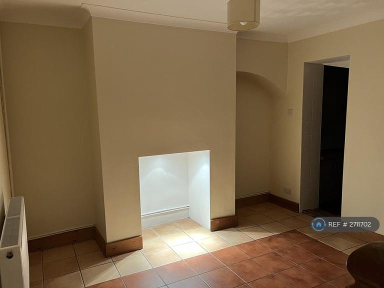 3 bedroom house in Cecil Road, Rochester, ME1 (3 bed) (#2711702)