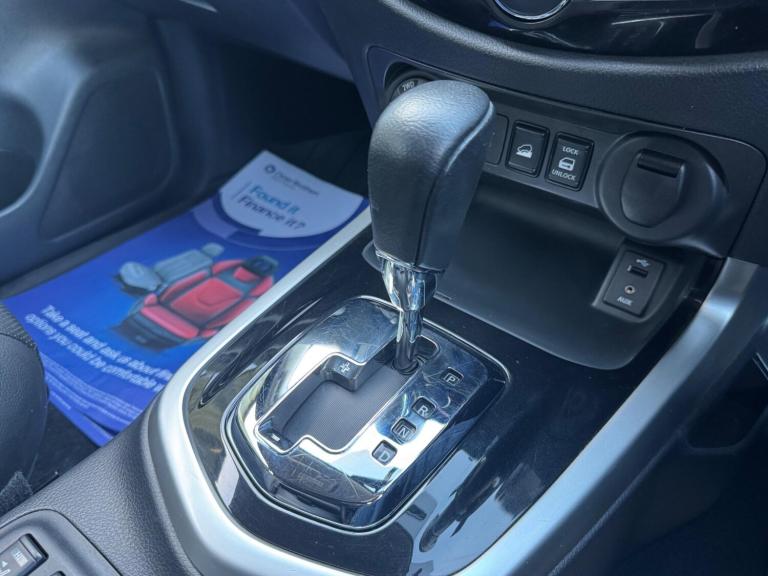  Nissan Navara 2.3 dCi Tekna Auto 4WD Euro 6 4dr Diesel Automatic