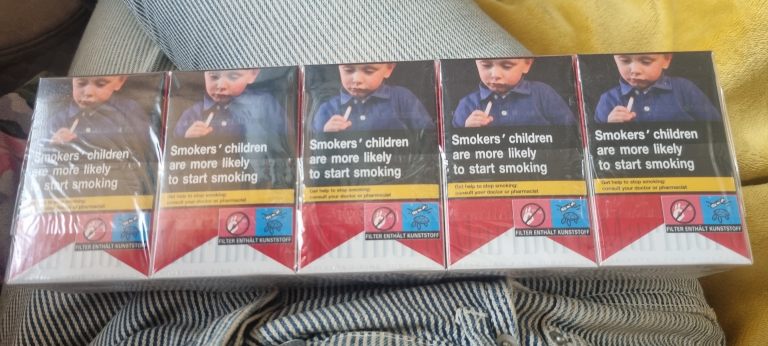 new 200 cigs malboro red