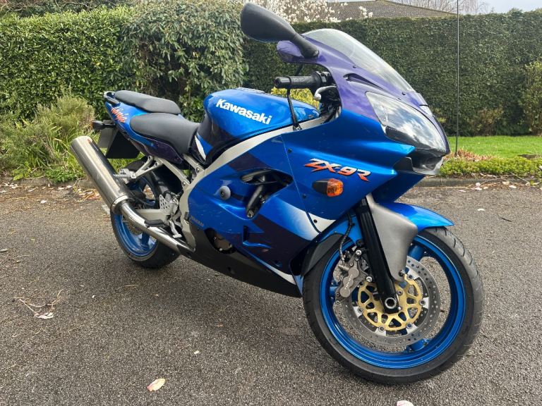 Great condition Kawasaki ZX9R ninja 