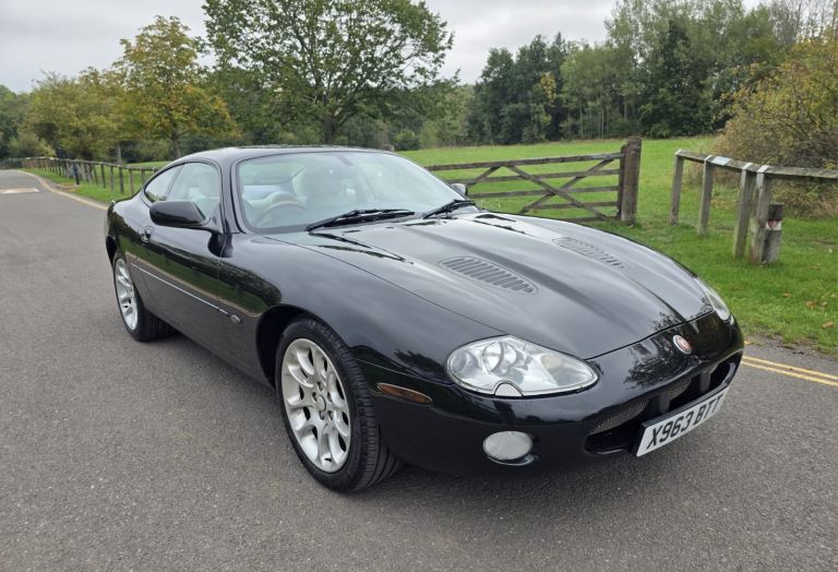 Jaguar XKR 4.0 Supercharged  lovely car 