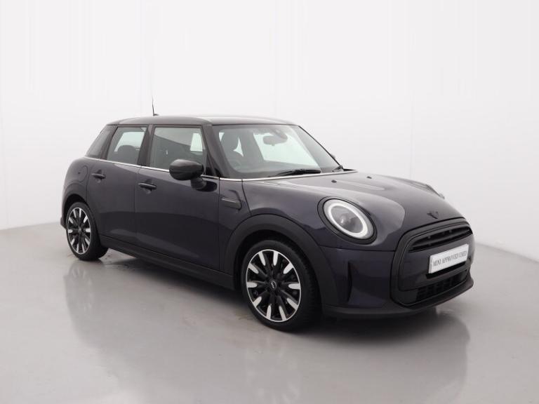 MINI HATCHBACK 1.5 Cooper Exclusive Premium 5dr Auto