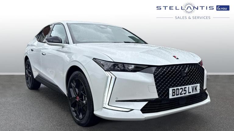 image for 2025 DS Automobiles DS 4 1.6 E-TENSE 12.4kWh Performance Line EAT8 Euro 6 (s/s) 5dr Hatchback Hyb...