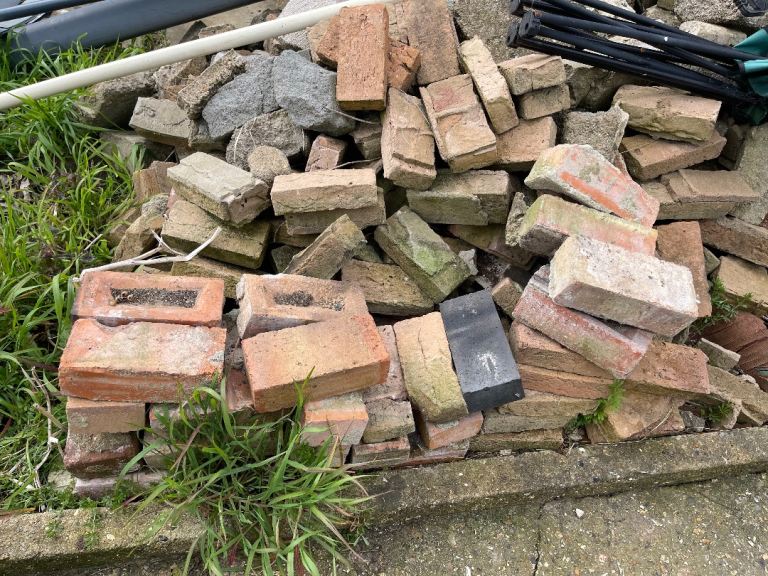 Various Reclaimed Bricks and Blocks – Garden or Building Use