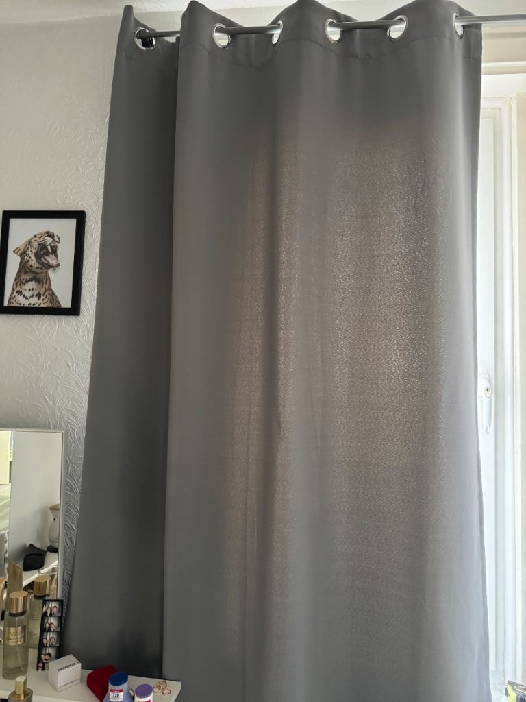 curtains 
