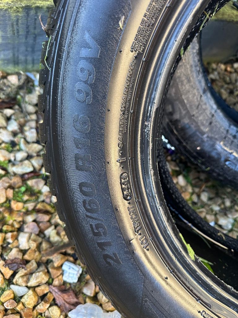 2x tyres 215/60 r16