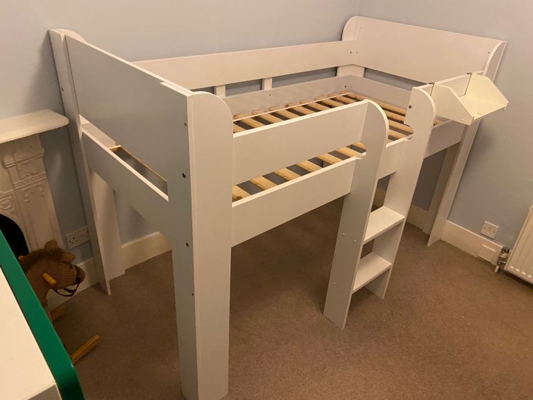 GLTC Paddington Mid-Sleeper with white/grey stardust bed curtain