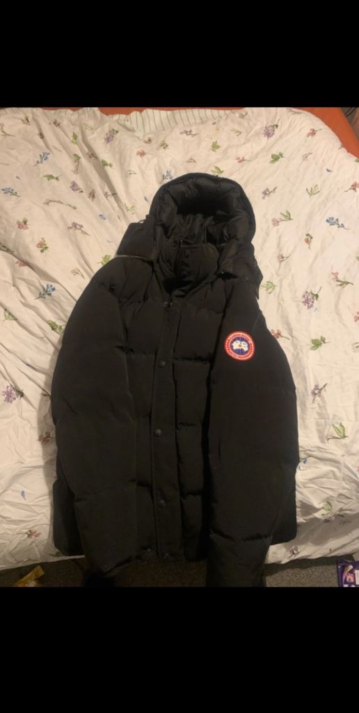 Men’s small Canada goose jacket 