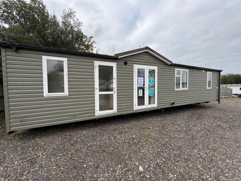 40x14ft 3 Bed Static Caravan - DG, CH, New Carpet - Offsite Sale for Own Land