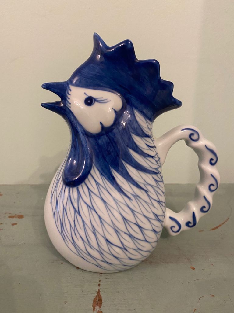 CHICKEN JUG CERAMIC BLUE AND WHITE BIRD JUG / DECOR
