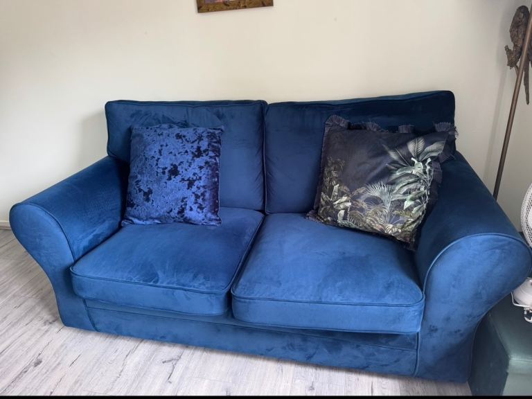 2 and 3 seater sofa 