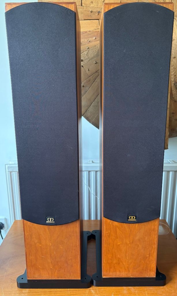 ROTEL & Monitor Audio HiFi system (open to offers, may split)