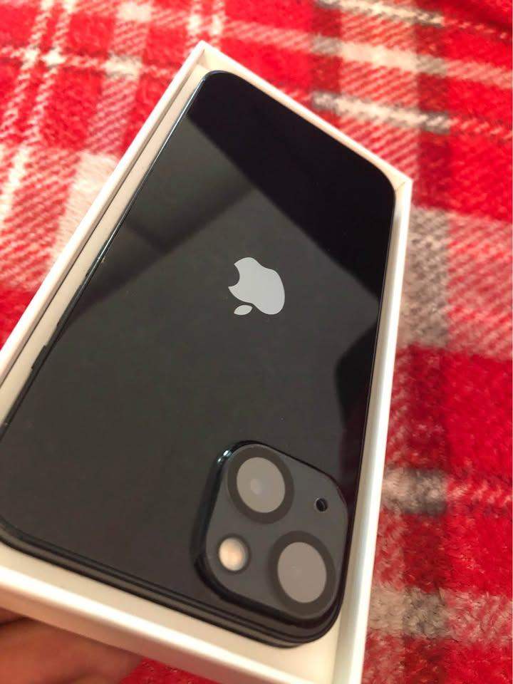 iPhone 13 unlocked 128gb ✅%100 battery health ✅Genuine Apple battery
