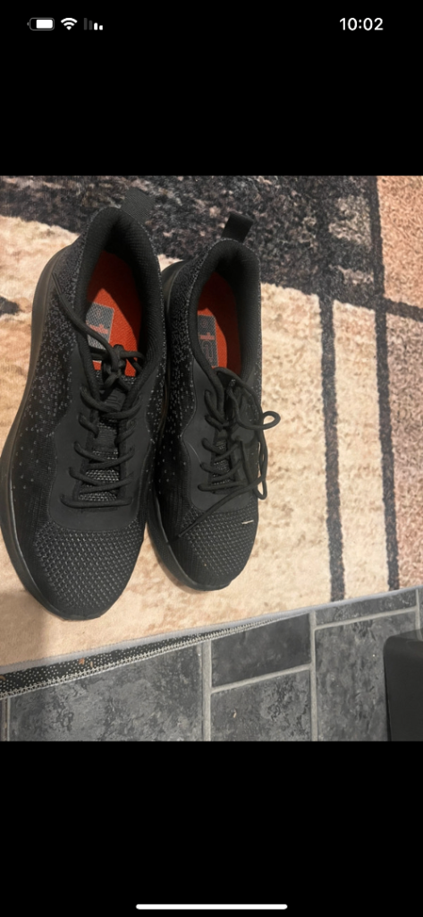 Safety shoes