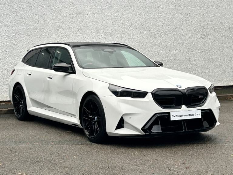 BMW M5 5dr DCT