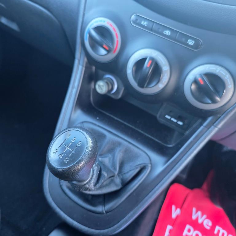 2013 Hyundai i10 1.2 Active 5dr HATCHBACK Petrol Manual