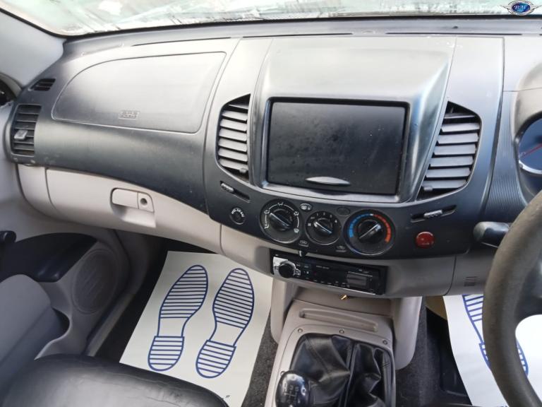 MITSUBISHI L200 2.5 DI-D 4Work Grey Manual Diesel 2006