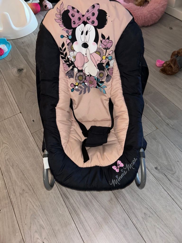 Baby bouncer chair