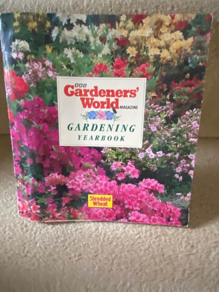 Gardsener's world Magazine Gardening Year yearbook