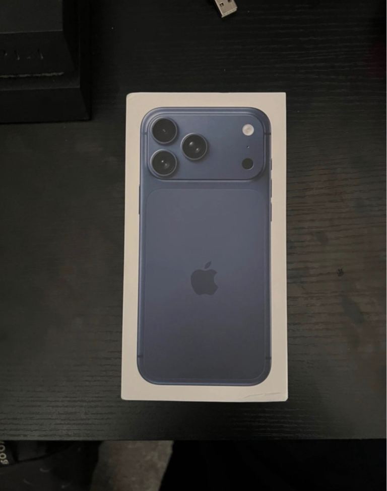 iPhone 17 pro max 