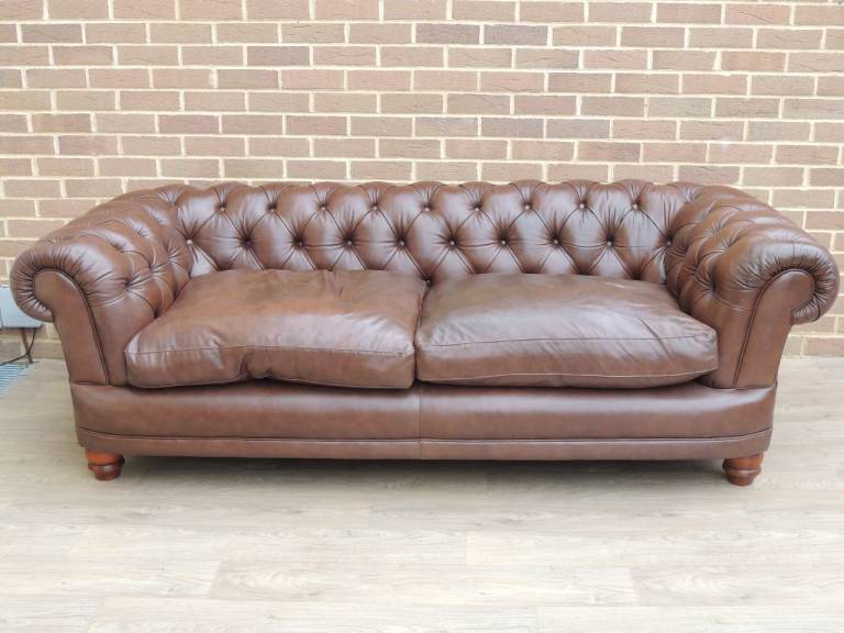 image for Tetrad Chatsworth Chesterfield Sofa (UK Delivery)