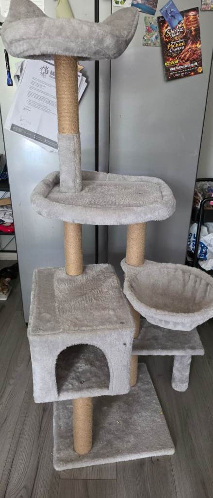 Cat Tree with Scratching Post light grey 