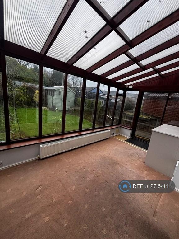 3 bedroom house in Railway Road, Chorley, PR6 (3 bed) (#2716414)