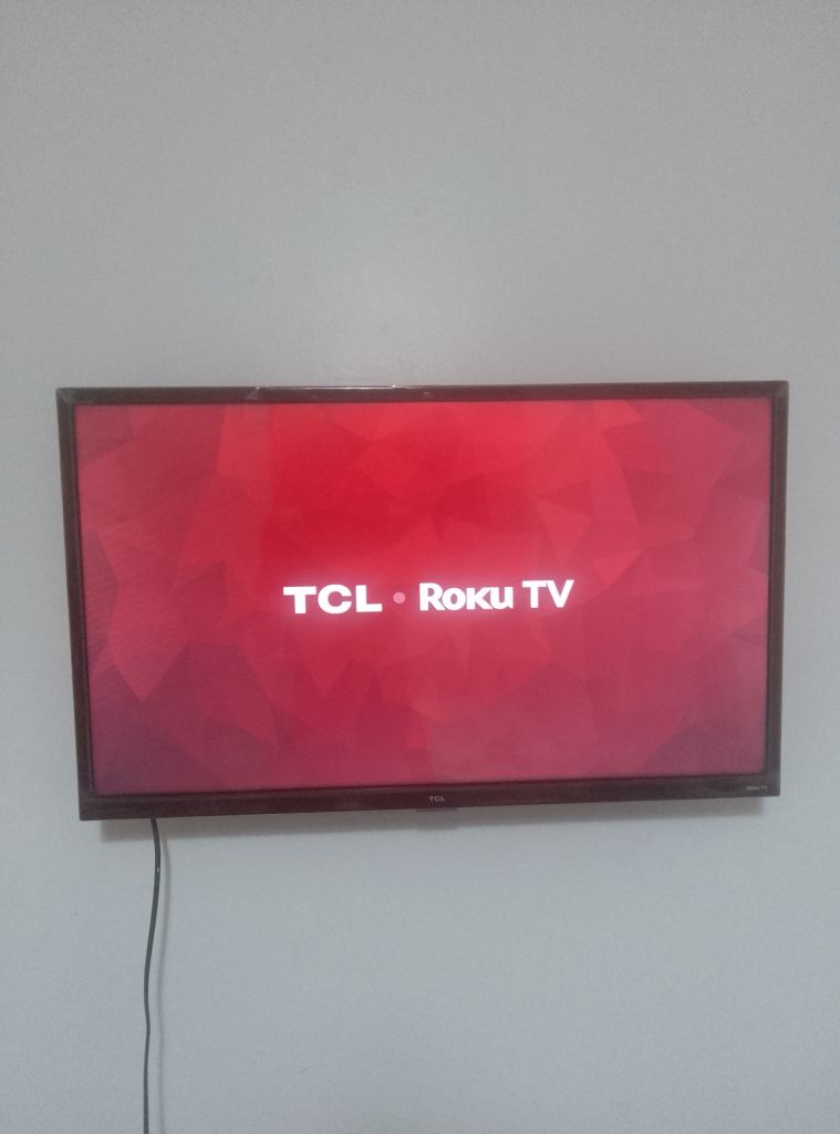 32 inches Smart TV