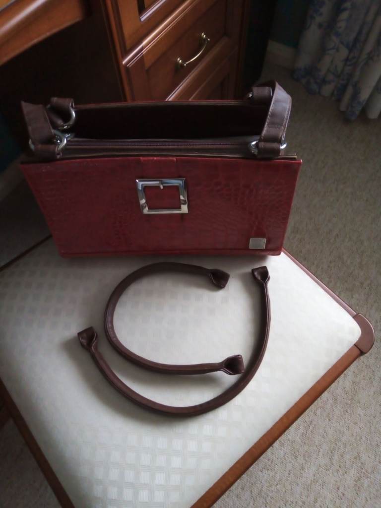 One bag 2 magnetic covers