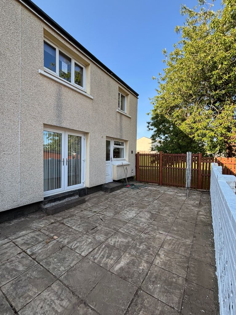 3-Bedroom semi-detached House to Rent 