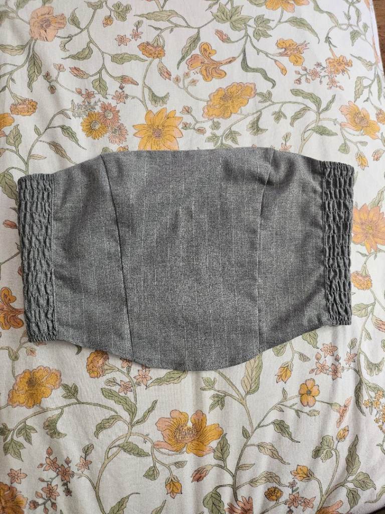 Grey corset top with zipper detail H&M DIVIDED size medium