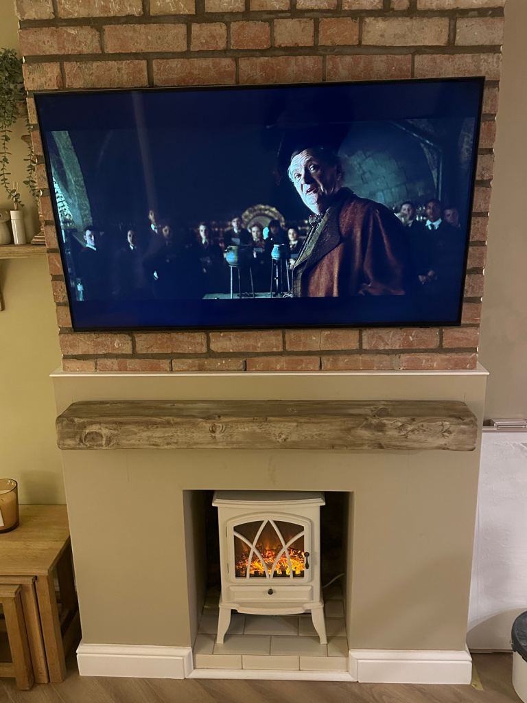 Solid wooden mantle