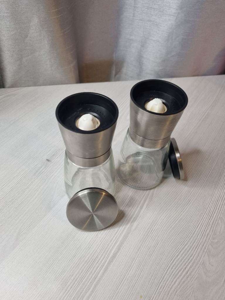 Stainless Steel Salt & Pepper Grinder Set – Collect Today / Fast Dispatch